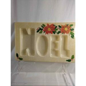 Vintage Noel Pointsetti a plastic‎ Mold Serving